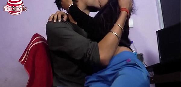  Indian Hot Girl Kissing